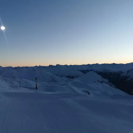 شقة Haus Bergblick سبيس